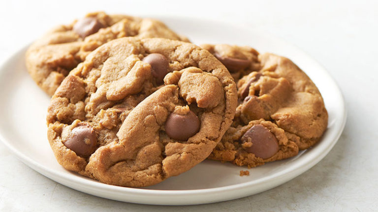 peanut butter and chocolate chip cookie recipe