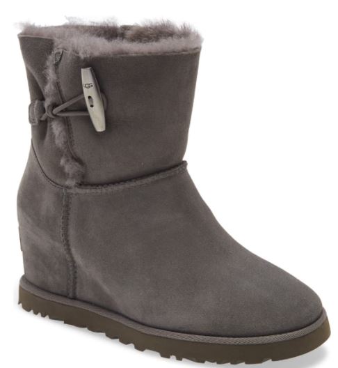 ugg classic toggle femme wedge boots